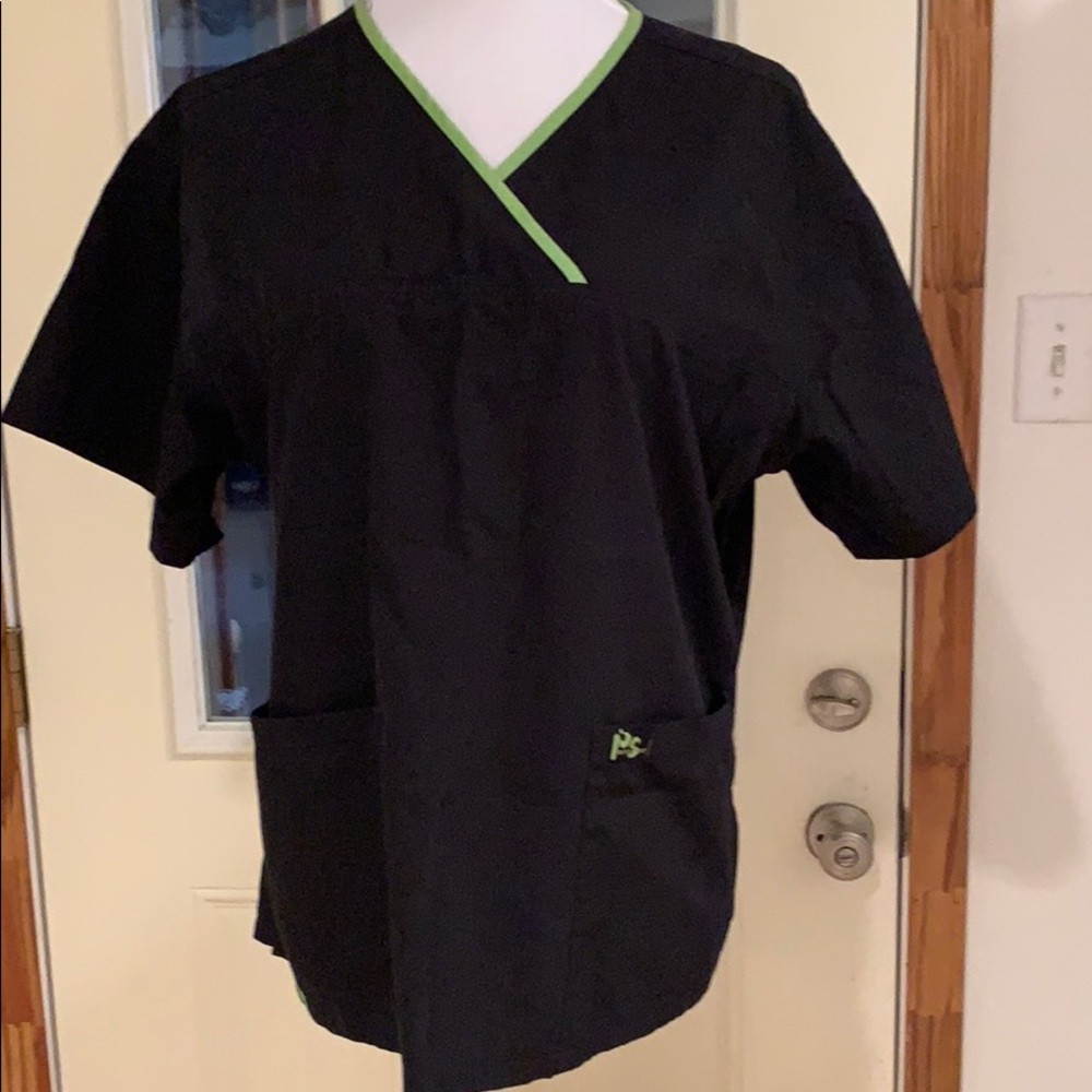 Peaches Sport Scrub Top